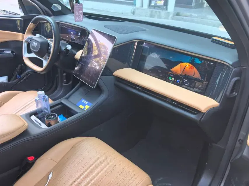 2023 Geely Galaxy L7 1.5T 163HP L4 3DHT PHEV 18.7KWH,autocango,china used car exporter,china ev exporter,chinese used car exporter,chinese used ev exporter