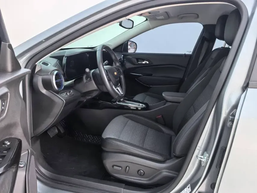 2022 Chevrolet Seeker 1.5T 184HP L4 CVT,autocango,china used car exporter,china ev exporter,chinese used car exporter,chinese used ev exporter