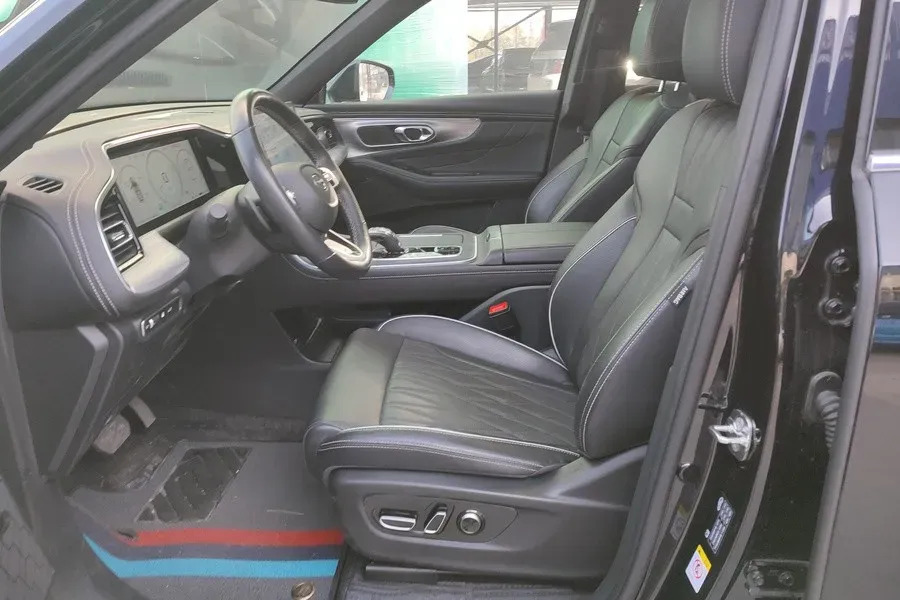 2024 GAC Trumpchi GS8 2.0T 252HP L4 8AT,autocango,china used car exporter,china ev exporter,chinese used car exporter,chinese used ev exporter