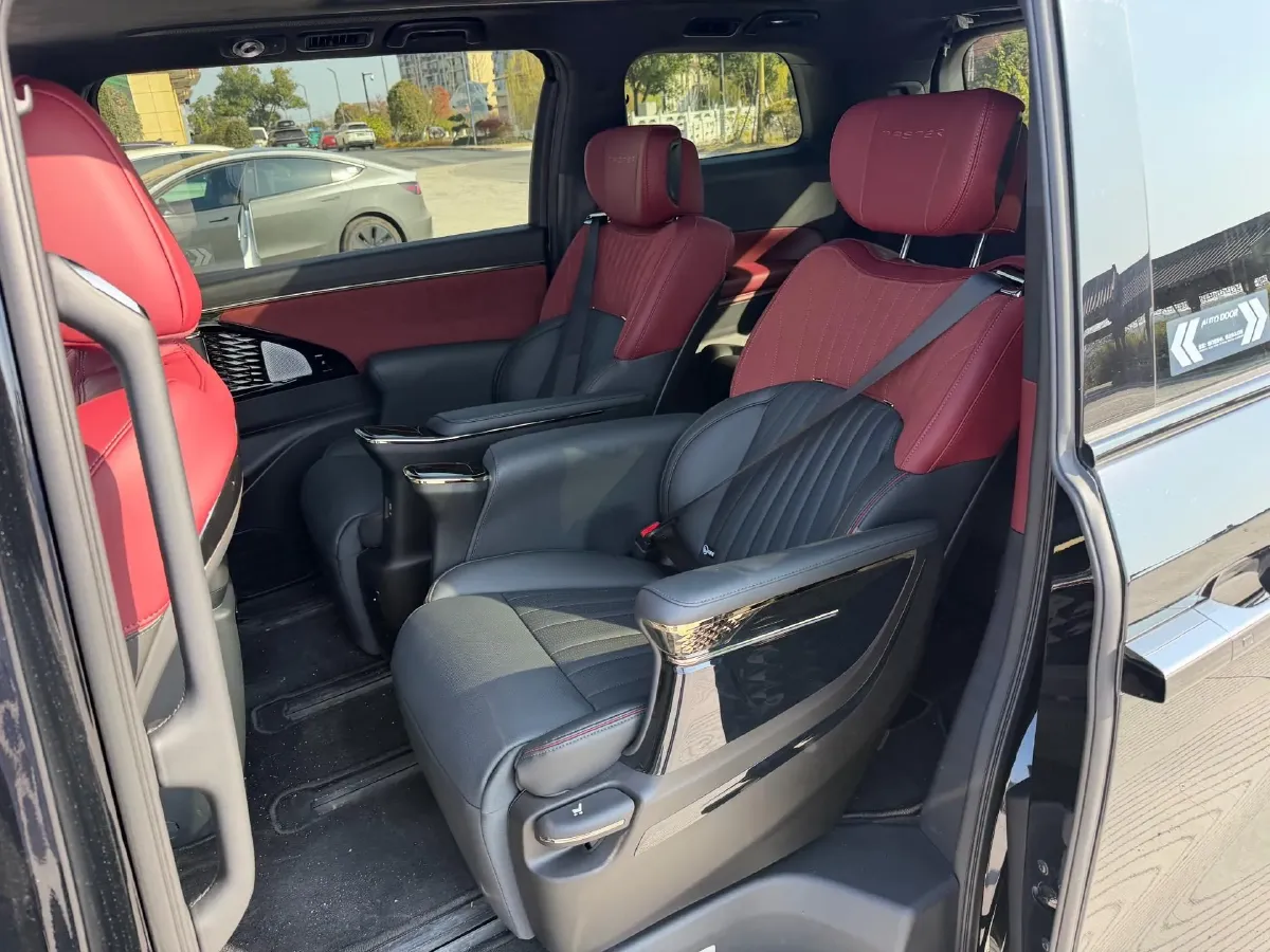 2025 GAC Trumpchi M8 2.0T 190HP L4 2DHT Hybrid,autocango,china used car exporter,china ev exporter,chinese used car exporter,chinese used ev exporter