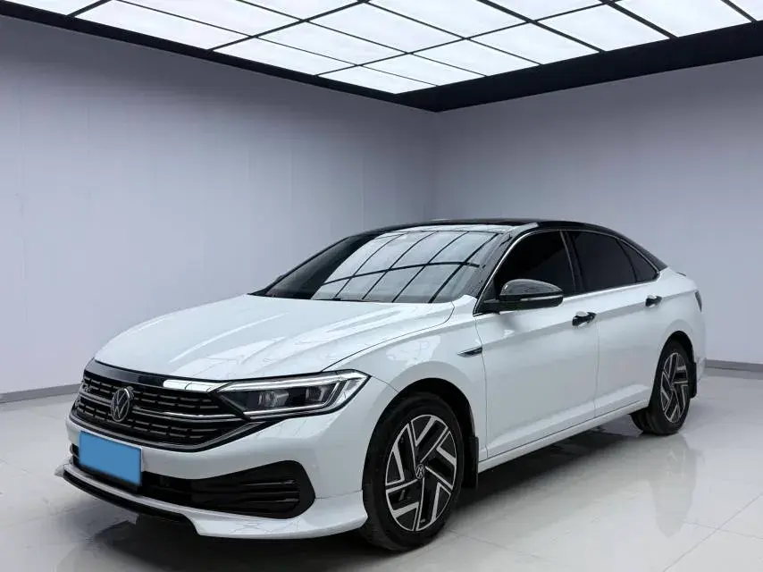 2023 Volkswagen Sagitar 1.2T 116HP L4 7DCT