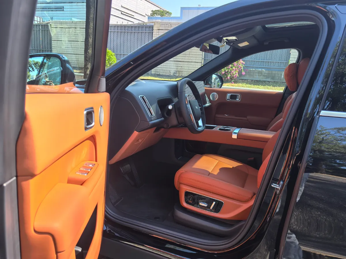 2025 Li L8 Range Extended 154HP REEV,autocango,china used car exporter,china ev exporter,chinese used car exporter,chinese used ev exporter