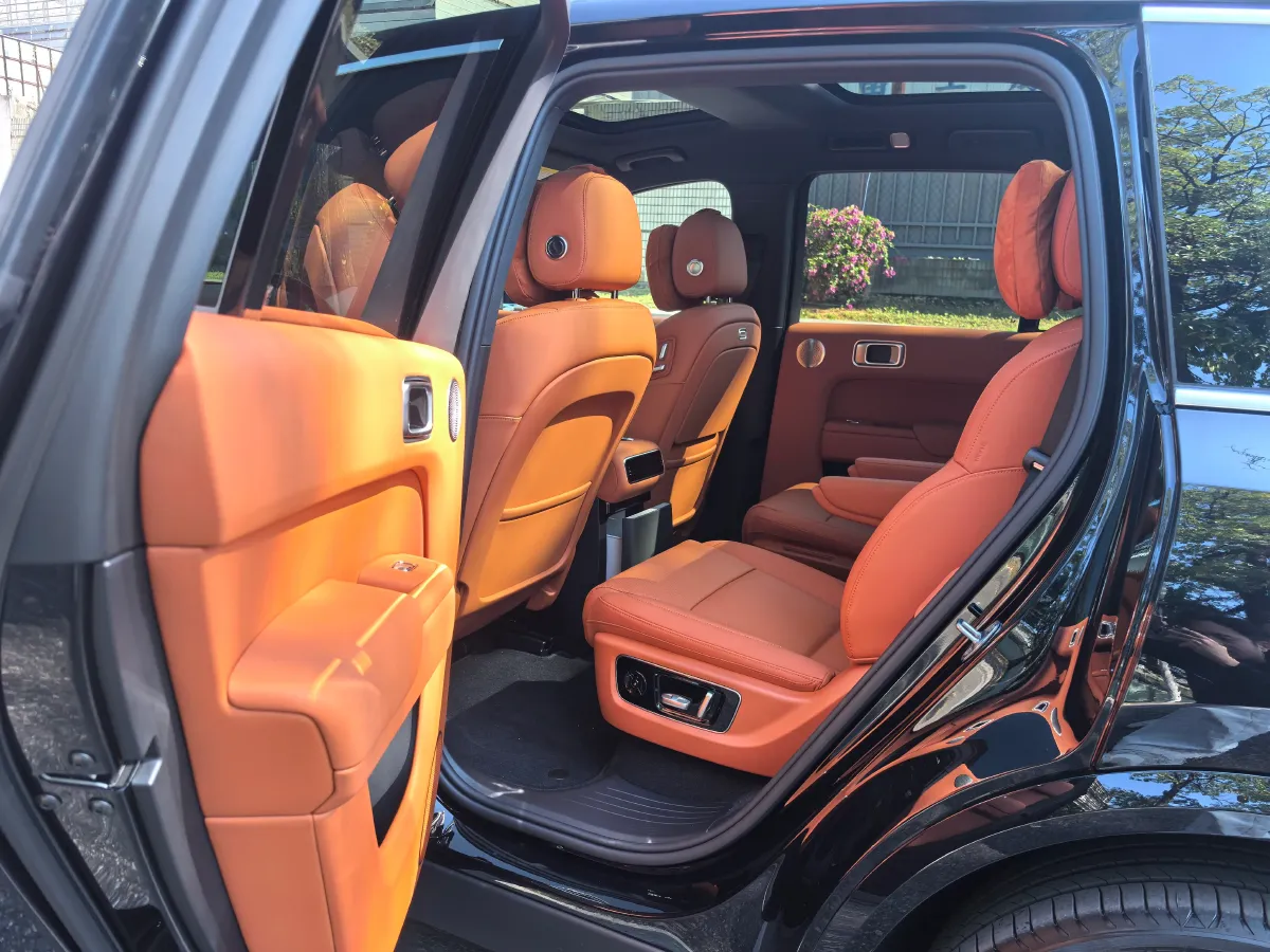 2025 Li L8 Range Extended 154HP REEV,autocango,china used car exporter,china ev exporter,chinese used car exporter,chinese used ev exporter