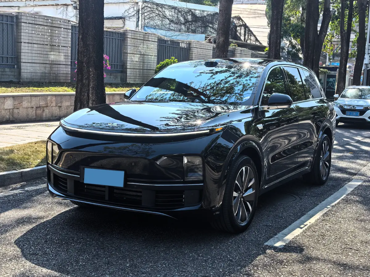 2025 Li L8 Range Extended 154HP REEV