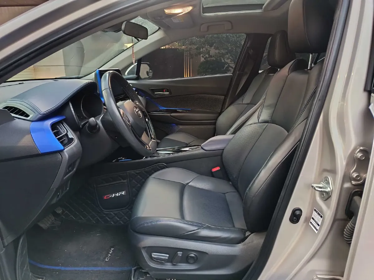 2021 Toyota C-HR 2.0L 171HP L4 CVT,autocango,china used car exporter,china ev exporter,chinese used car exporter,chinese used ev exporter