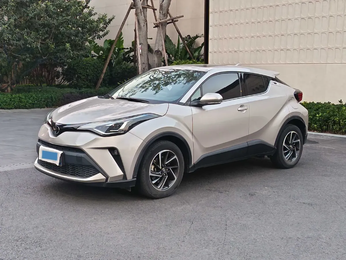 2021 Toyota C-HR 2.0L 171HP L4 CVT,autocango,china used car exporter,china ev exporter,chinese used car exporter,chinese used ev exporter