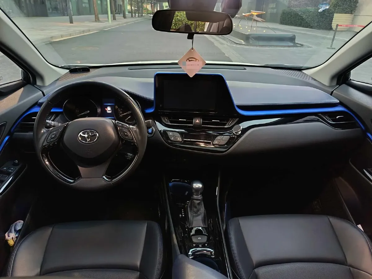 2021 Toyota C-HR 2.0L 171HP L4 CVT,autocango,china used car exporter,china ev exporter,chinese used car exporter,chinese used ev exporter