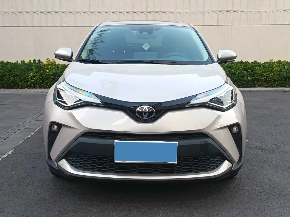 2021 Toyota C-HR 2.0L 171HP L4 CVT,autocango,china used car exporter,china ev exporter,chinese used car exporter,chinese used ev exporter