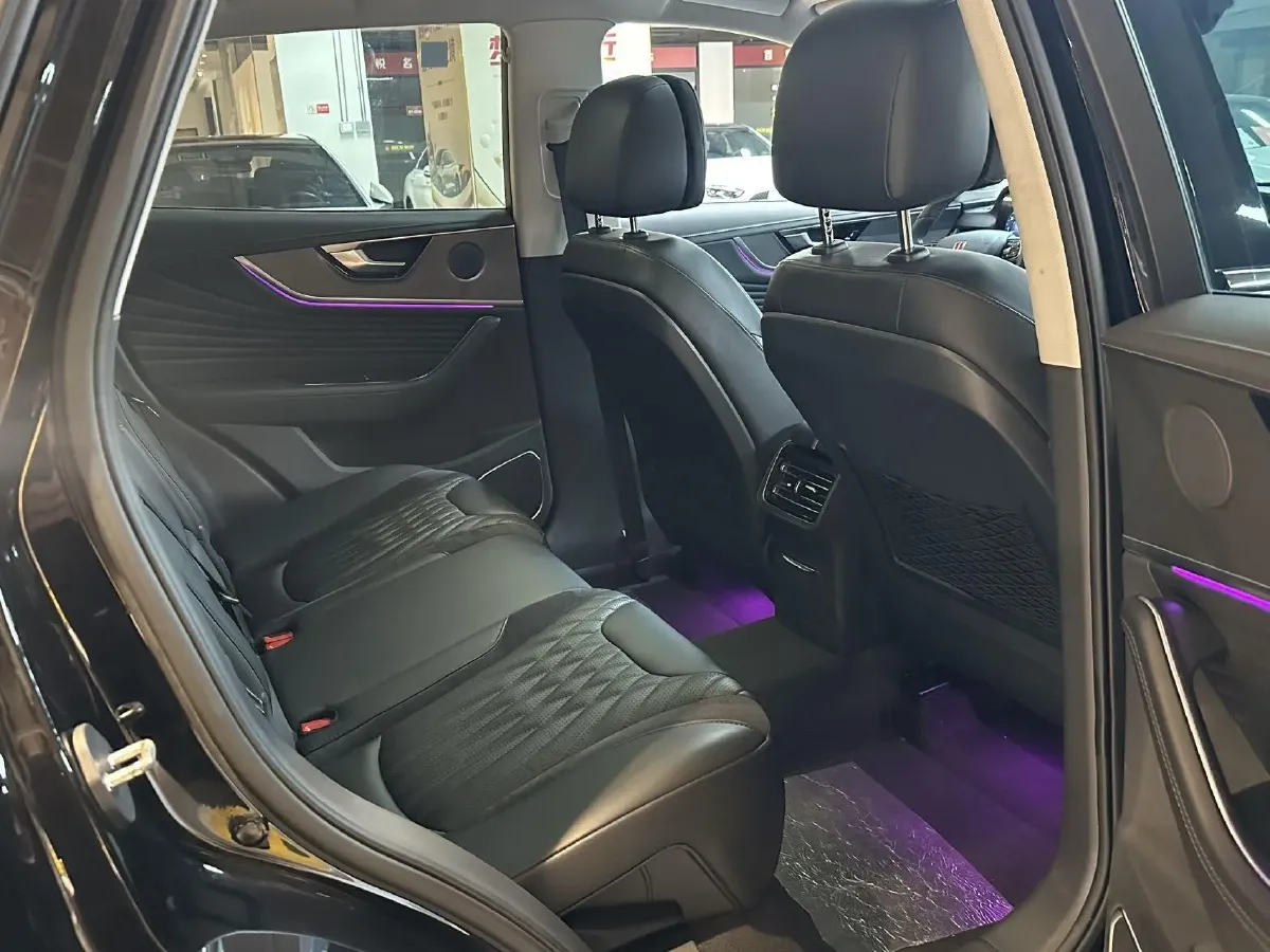 2023 HongQi HS5 2.0T 252HP L4 8AT,autocango,china used car exporter,china ev exporter,chinese used car exporter,chinese used ev exporter