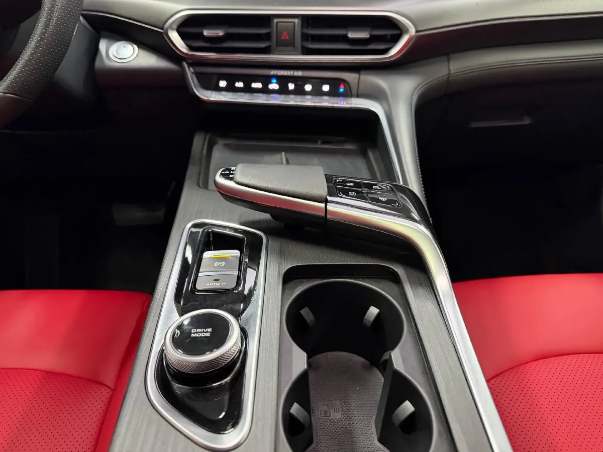 2020 ChangAn UNI-T 1.5T 180HP L4 7DCT,autocango,china used car exporter,china ev exporter,chinese used car exporter,chinese used ev exporter