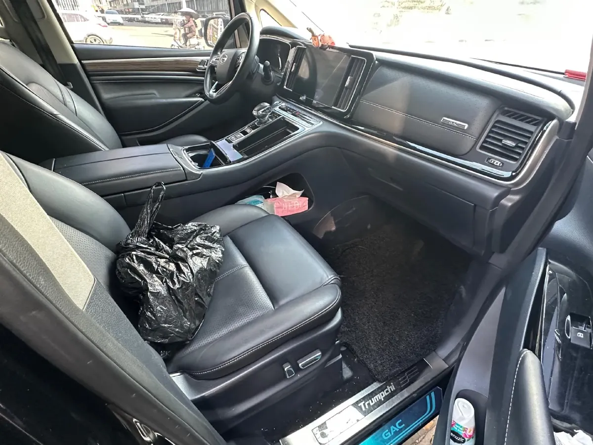 2021 GAC Trumpchi M8 2.0T 252HP L4 8AT,autocango,china used car exporter,china ev exporter,chinese used car exporter,chinese used ev exporter