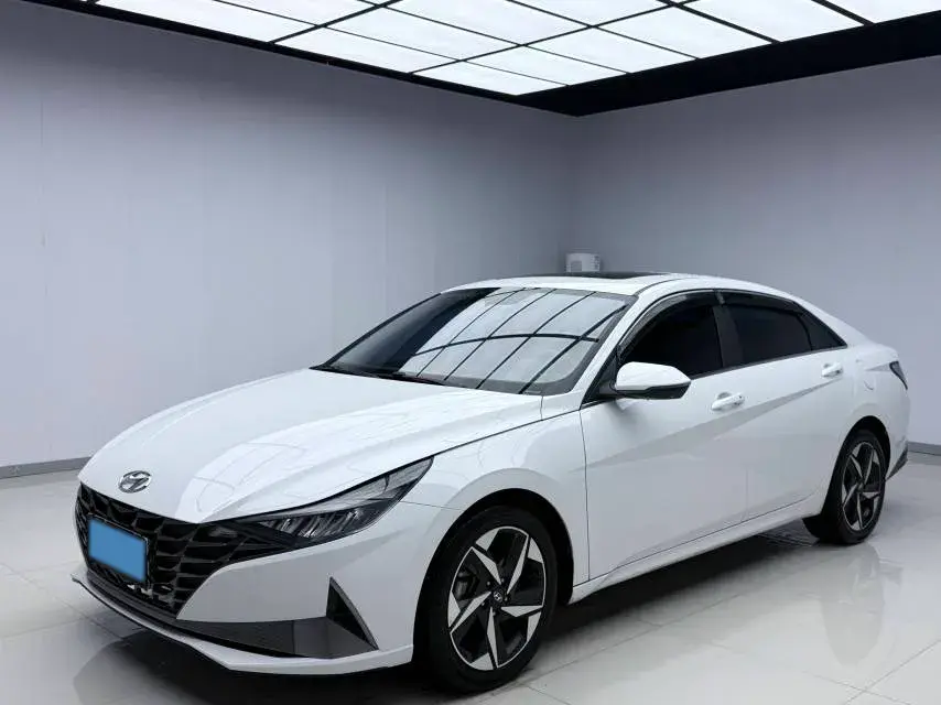 2022 Hyundai Elantra 1.5L 115HP L4 CVT