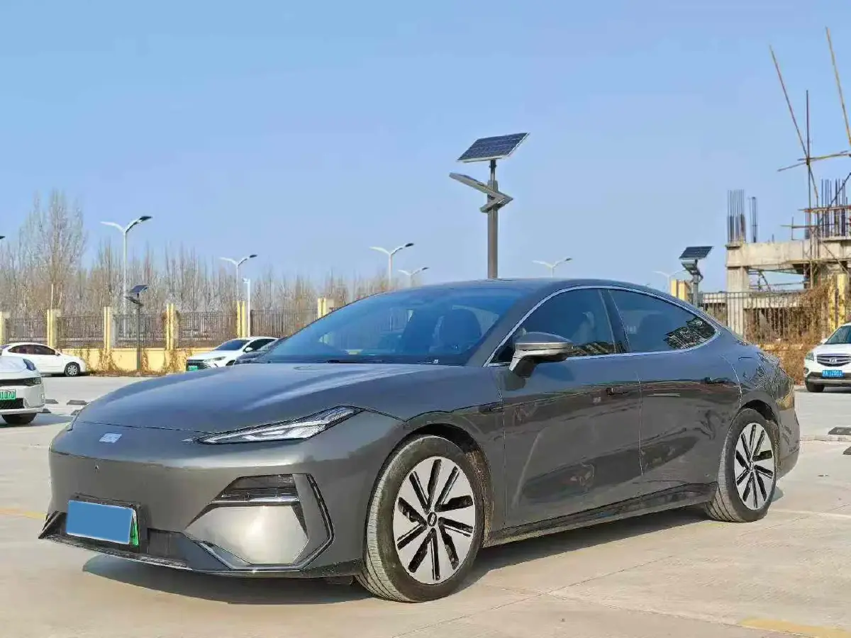2024 Geely Galaxy E8 BEV 76KWH