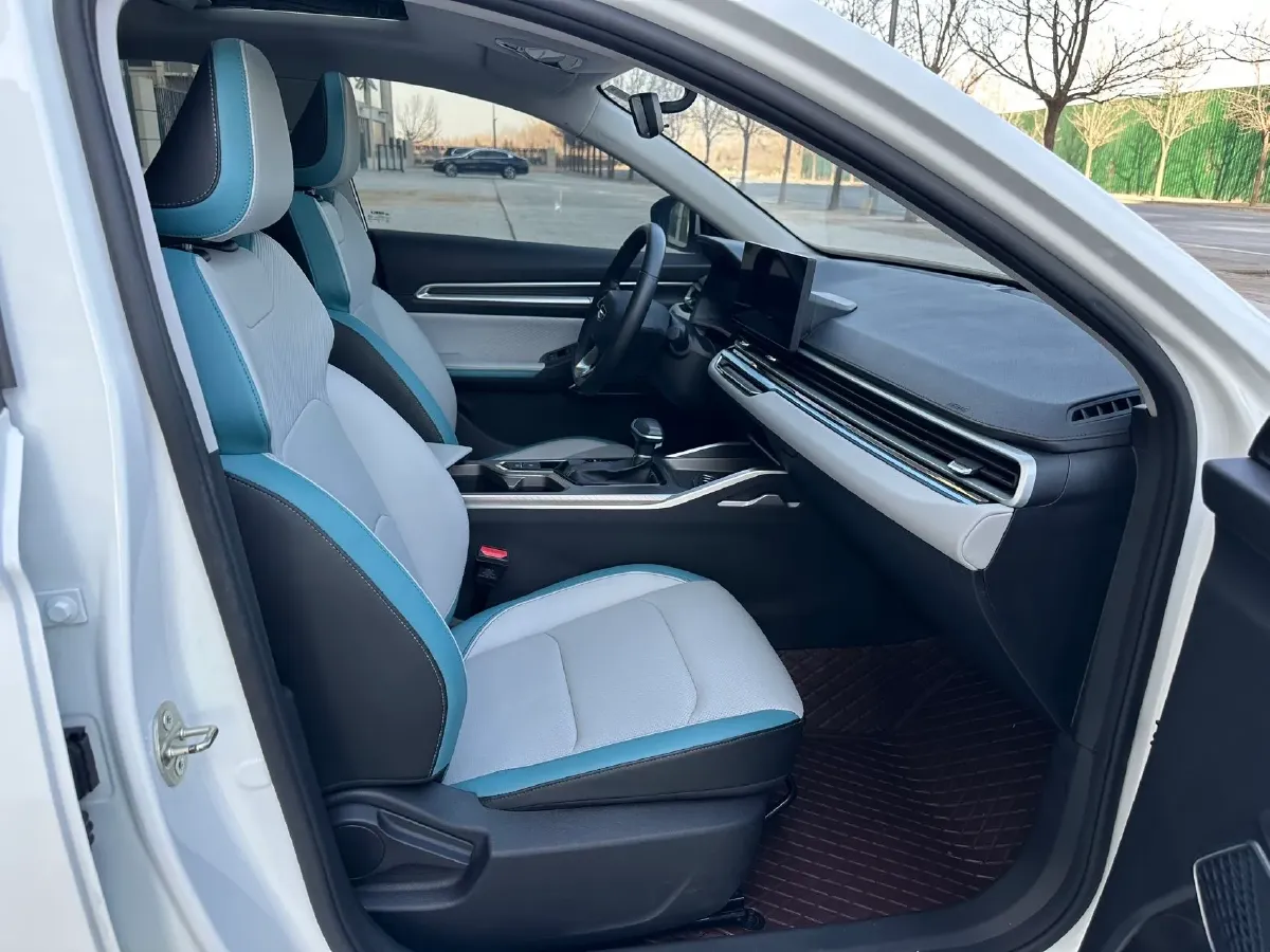 2023 Geely Emgrand 1.5L 127HP L4 CVT,autocango,china used car exporter,china ev exporter,chinese used car exporter,chinese used ev exporter