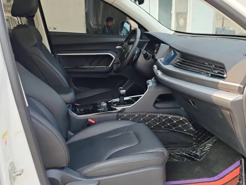 2017 Haval H6 2.0T 197HP L4 7DCT,autocango,china used car exporter,china ev exporter,chinese used car exporter,chinese used ev exporter