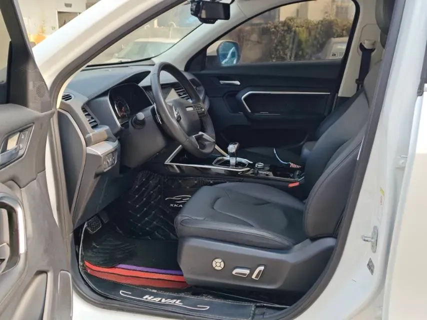 2017 Haval H6 2.0T 197HP L4 7DCT,autocango,china used car exporter,china ev exporter,chinese used car exporter,chinese used ev exporter