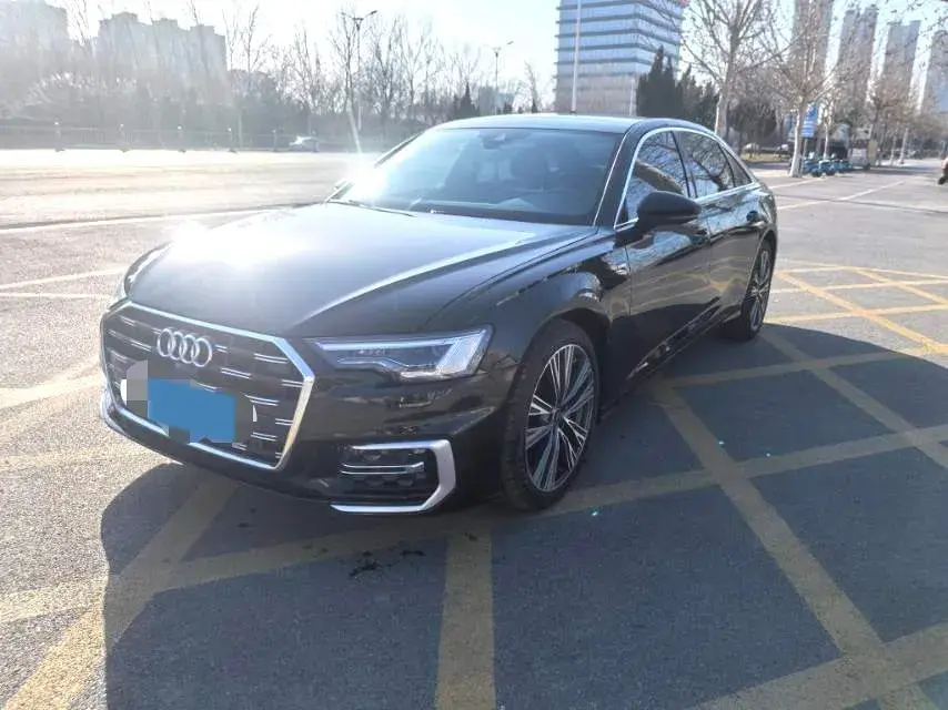 2025 Audi A6L 2.0T 245HP L4 7DCT