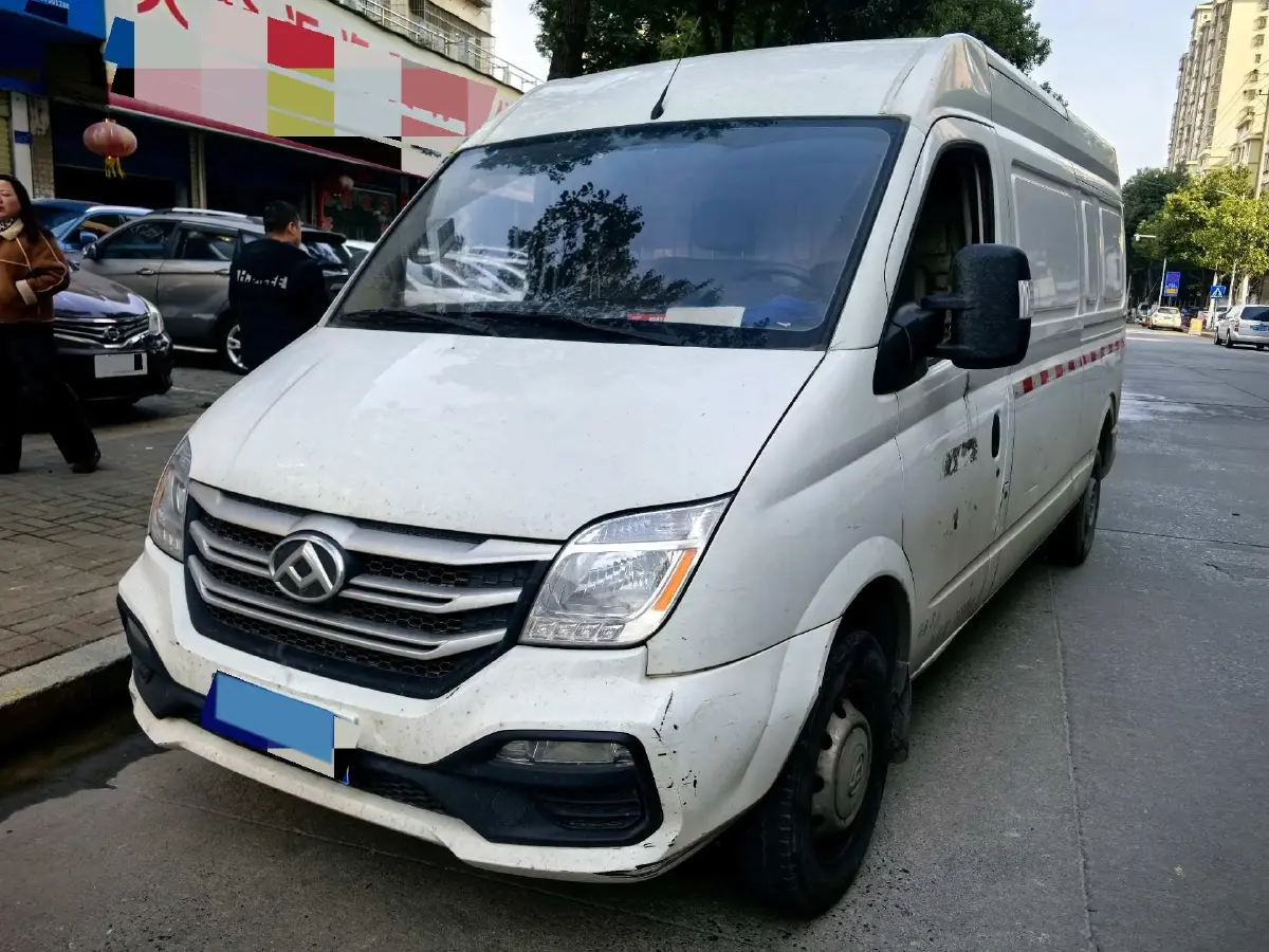 2023 MAXUS XinTu V80 2.0T 127HP L4 6MT