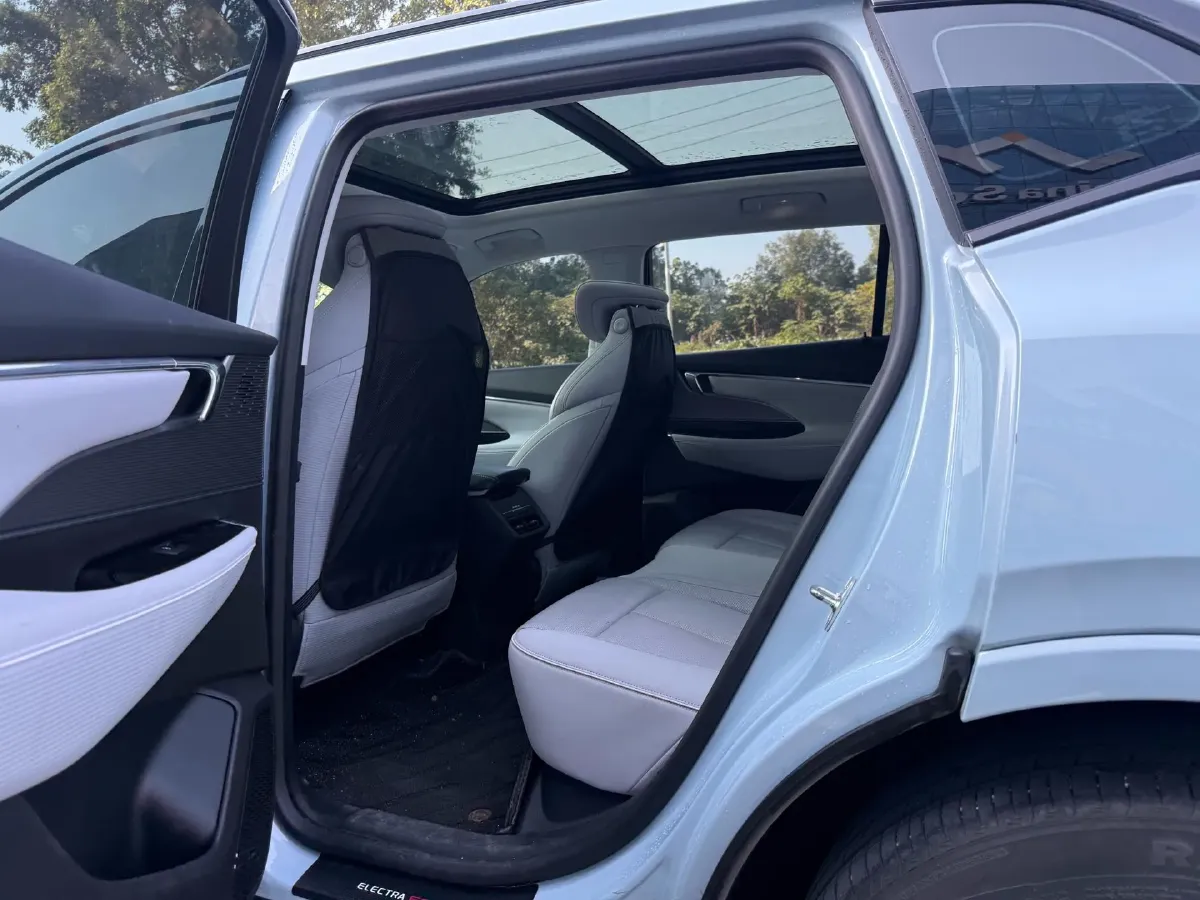 2023 Buick EnvisionPlus 1.5T 211HP L4 9AT,autocango,china used car exporter,china ev exporter,chinese used car exporter,chinese used ev exporter