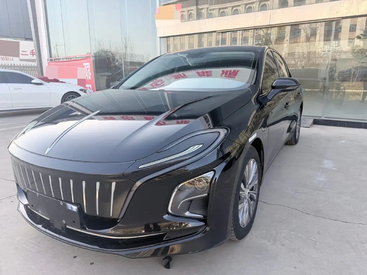 2024 HongQi E-QM5 BEV 72KWH