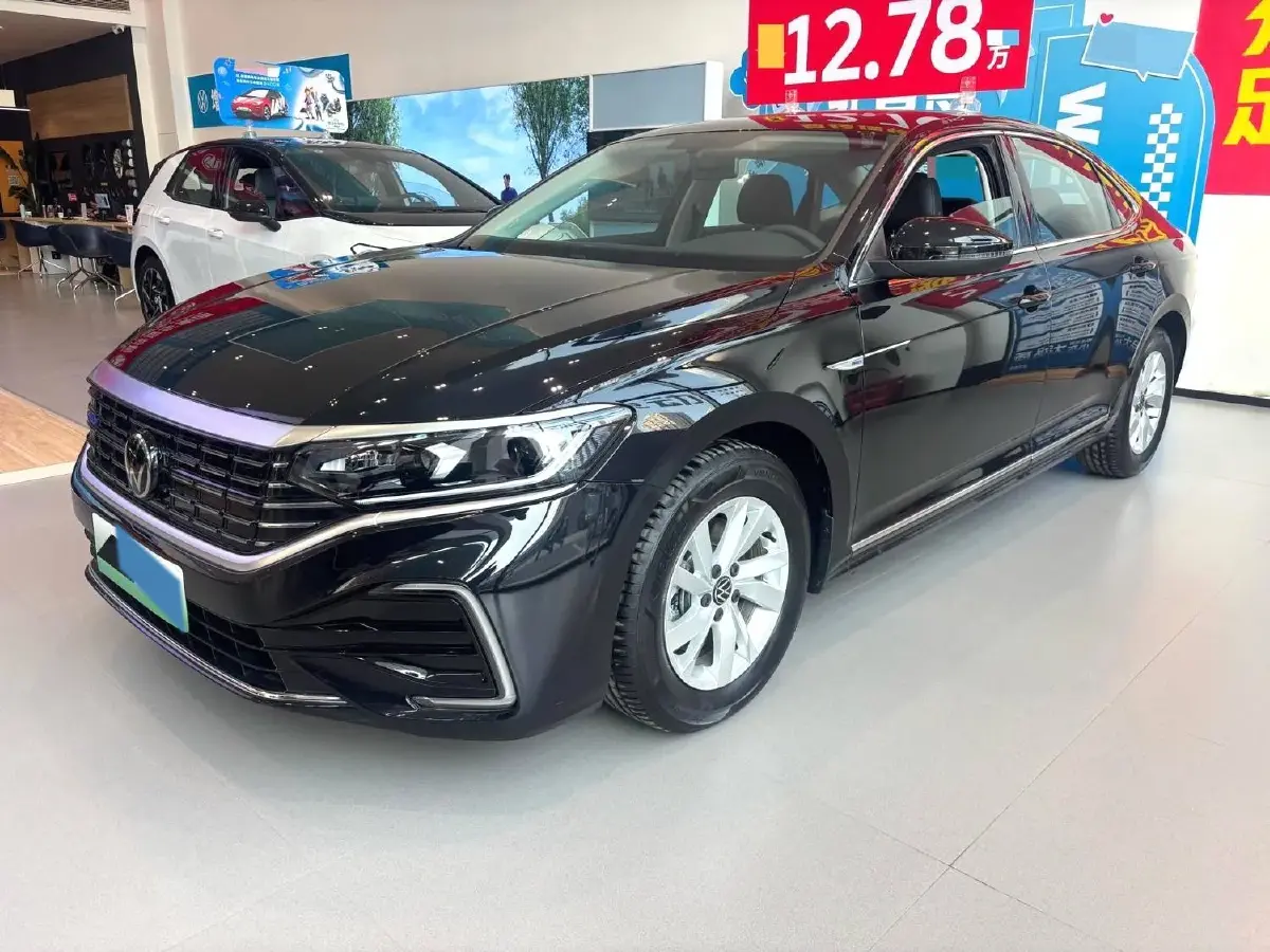 2025 Volkswagen Passat 1.4T 150HP L4 6DCT PHEV