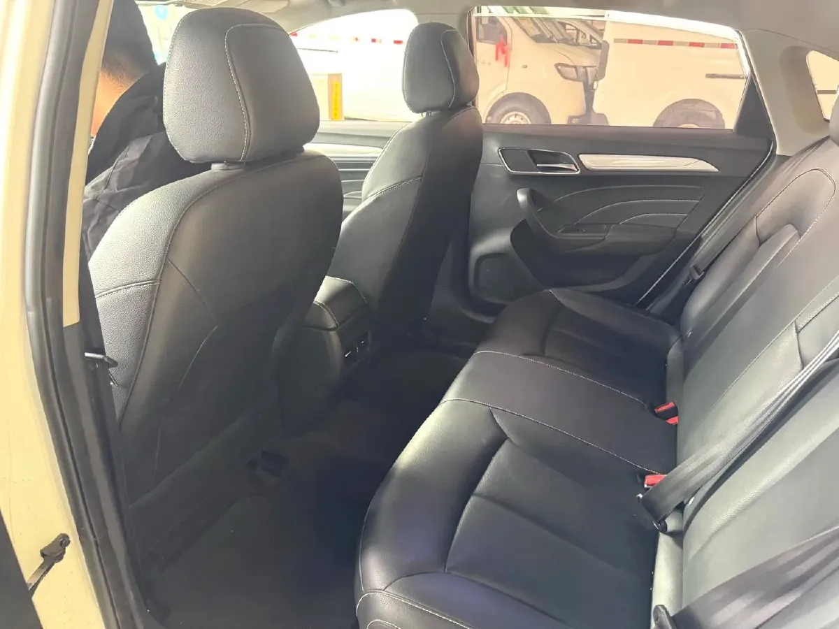 2017 Roewe i6 1.0T 125HP L3 2AT PHEV,autocango,china used car exporter,china ev exporter,chinese used car exporter,chinese used ev exporter