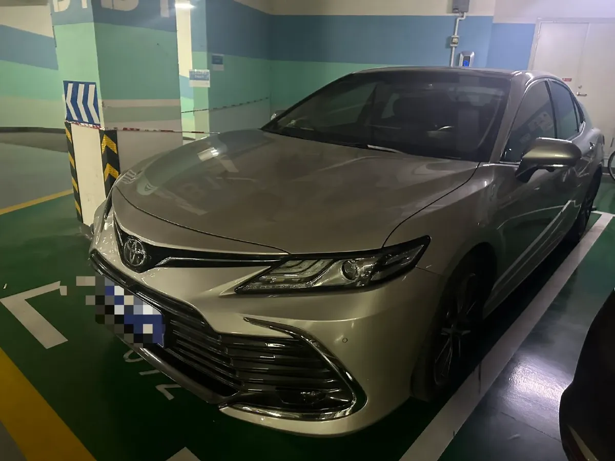 2021 Toyota Camry 2.5L 209HP L4 8AT,autocango,china used car exporter,china ev exporter,chinese used car exporter,chinese used ev exporter