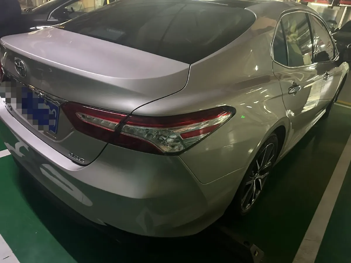 2021 Toyota Camry 2.5L 209HP L4 8AT,autocango,china used car exporter,china ev exporter,chinese used car exporter,chinese used ev exporter