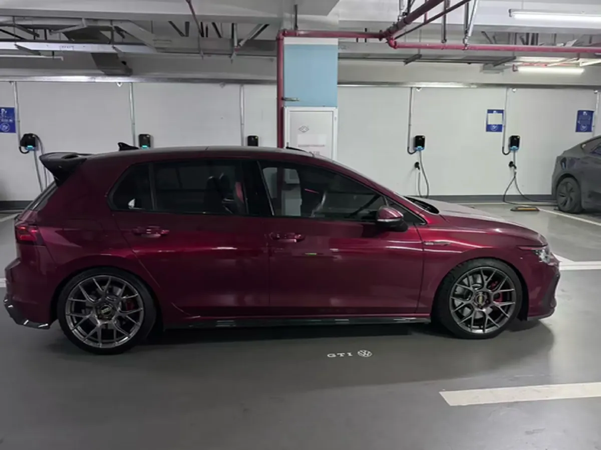 2023 Volkswagen GolfGTI 2.0T 220HP L4 7DCT,autocango,china used car exporter,china ev exporter,chinese used car exporter,chinese used ev exporter
