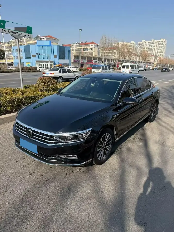2020 Volkswagen Magotan 2.0T 220HP L4 7DCT