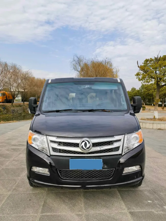 2019 JMC YuHu 5 2.0T 142HP L4 6MT,autocango,china used car exporter,china ev exporter,chinese used car exporter,chinese used ev exporter