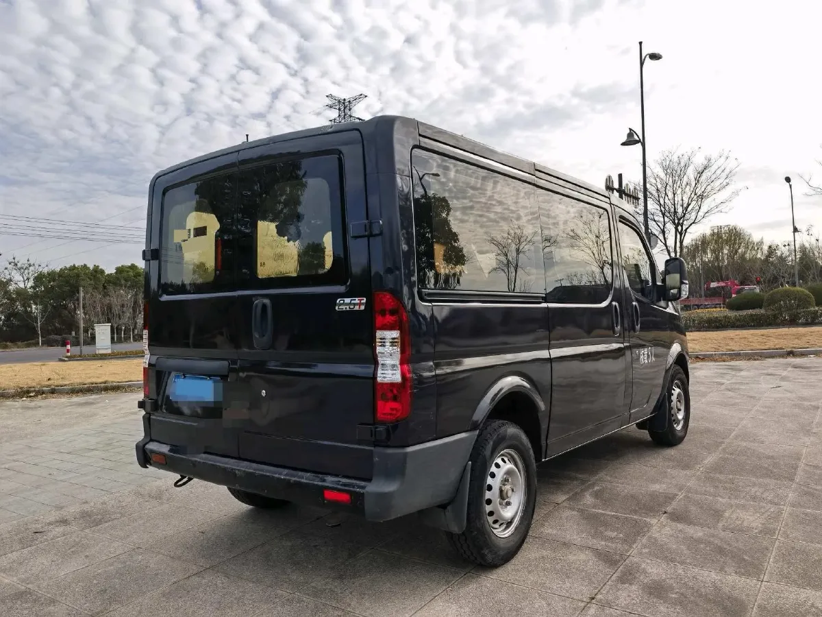 2019 JMC YuHu 5 2.0T 142HP L4 6MT,autocango,china used car exporter,china ev exporter,chinese used car exporter,chinese used ev exporter