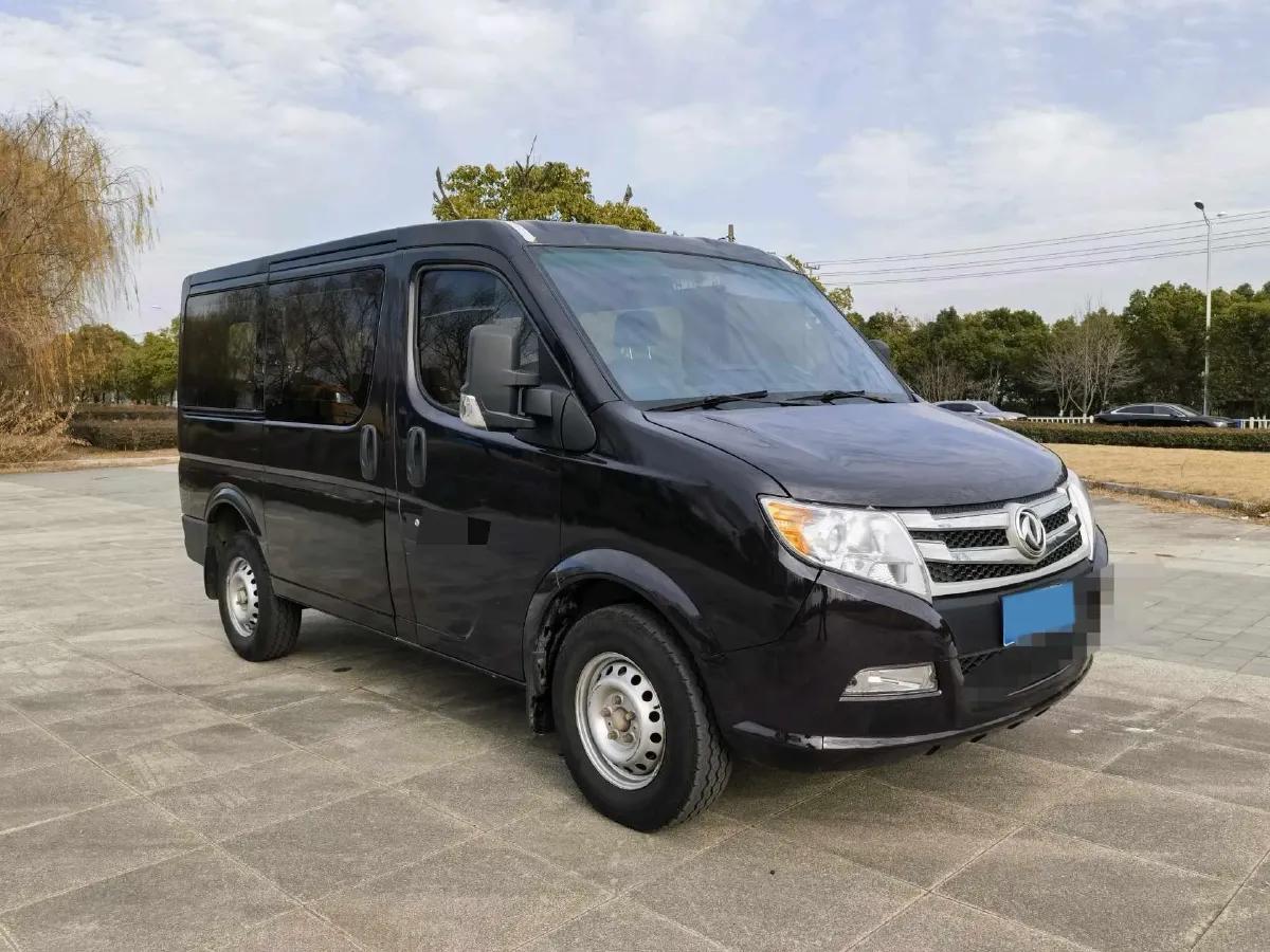 2019 JMC YuHu 5 2.0T 142HP L4 6MT,autocango,china used car exporter,china ev exporter,chinese used car exporter,chinese used ev exporter