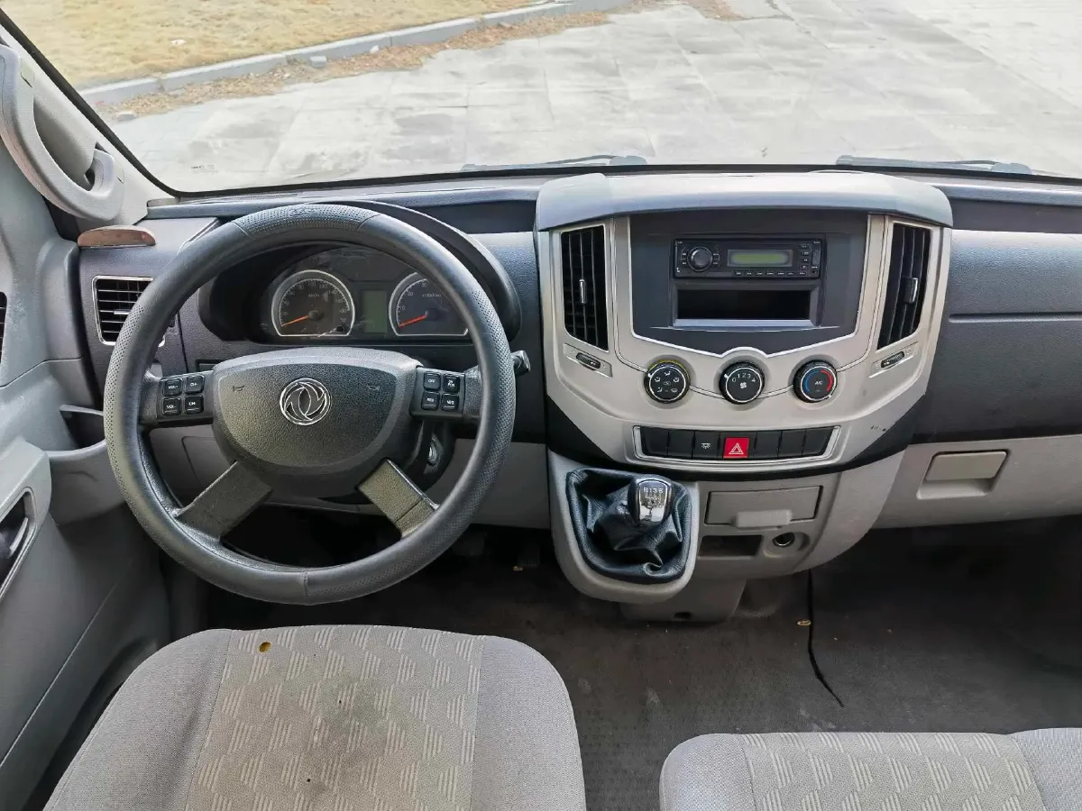 2019 JMC YuHu 5 2.0T 142HP L4 6MT,autocango,china used car exporter,china ev exporter,chinese used car exporter,chinese used ev exporter