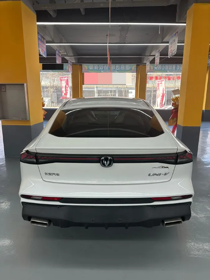 2024 ChangAn UNI-V 1.5T 188HP L4 7DCT,autocango,china used car exporter,china ev exporter,chinese used car exporter,chinese used ev exporter