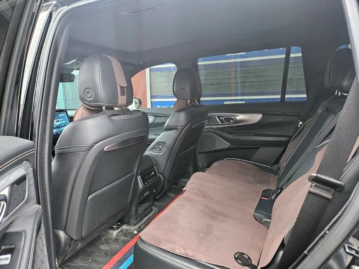 2022 GAC Trumpchi GS8 2.0T 252HP L4 8AT,autocango,china used car exporter,china ev exporter,chinese used car exporter,chinese used ev exporter