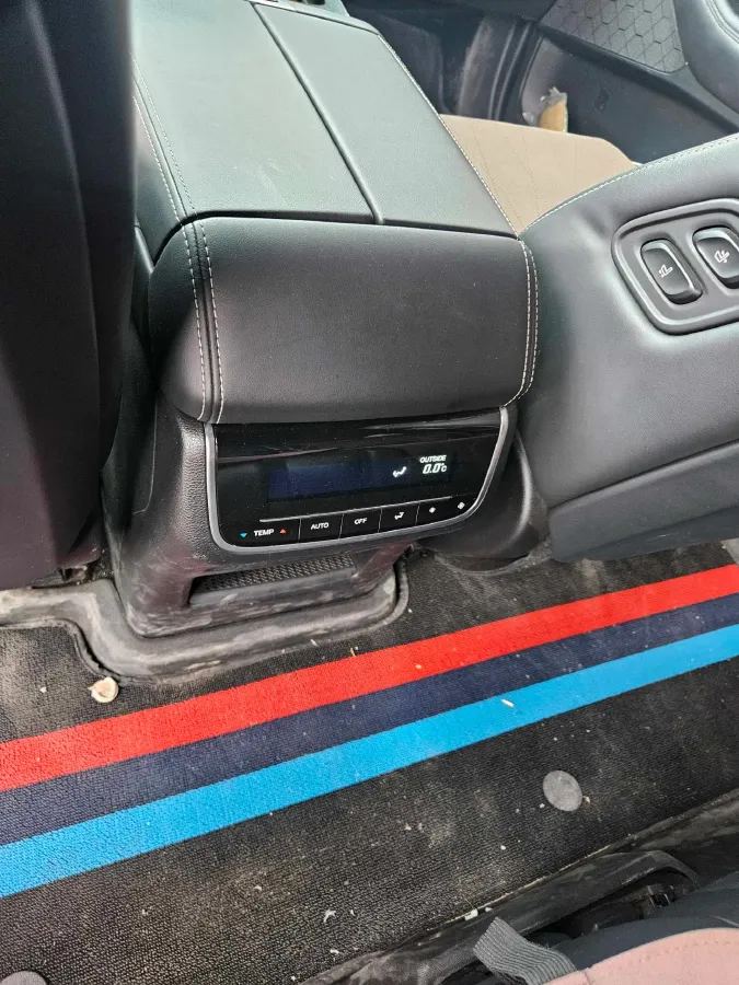 2022 GAC Trumpchi GS8 2.0T 252HP L4 8AT,autocango,china used car exporter,china ev exporter,chinese used car exporter,chinese used ev exporter