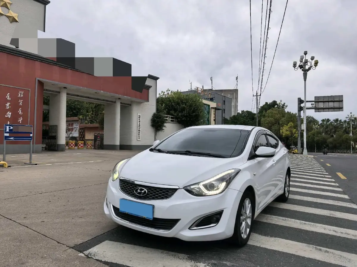 2016 Hyundai Elantra 1.6L 128HP L4 6AT