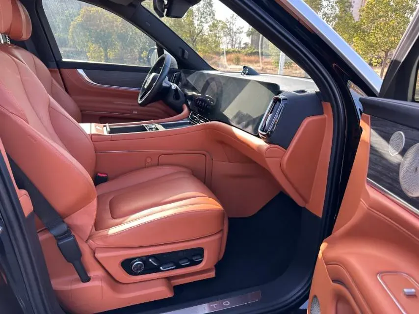 2024 AITO AITO M9 1.5T 152HP L4 REEV 42KWH,autocango,china used car exporter,china ev exporter,chinese used car exporter,chinese used ev exporter