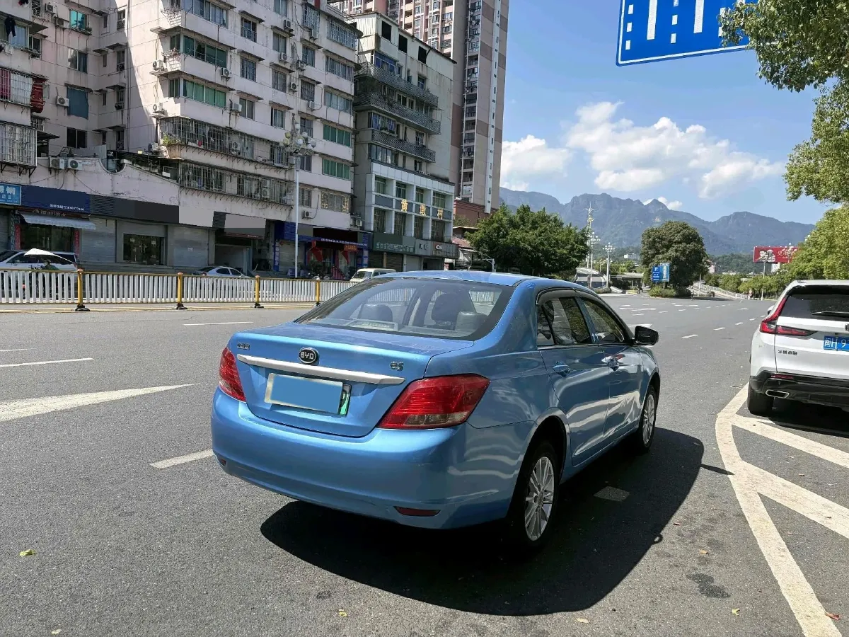 2018 BYD e5 BEV 60.48KWH,autocango,china used car exporter,china ev exporter,chinese used car exporter,chinese used ev exporter