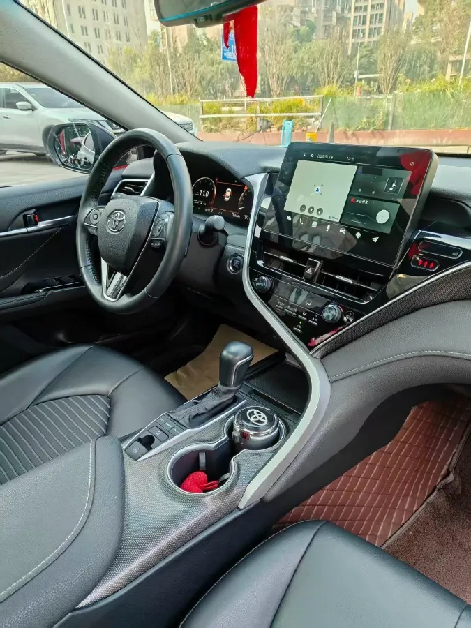 2022 Toyota Camry 2.5L 209HP L4 8AT,autocango,china used car exporter,china ev exporter,chinese used car exporter,chinese used ev exporter
