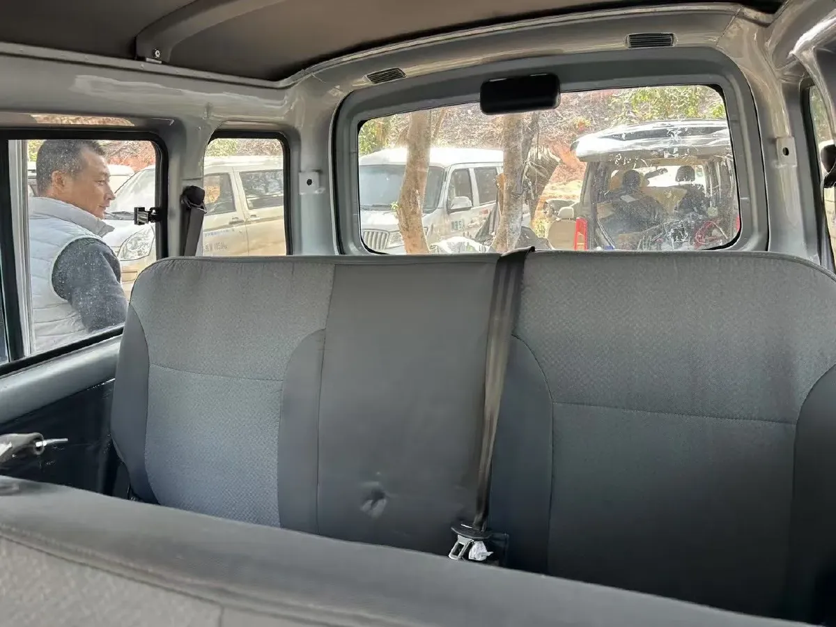 2025 DongFeng Forthing LingZhi 1.6L 116HP L4 5MT,autocango,china used car exporter,china ev exporter,chinese used car exporter,chinese used ev exporter