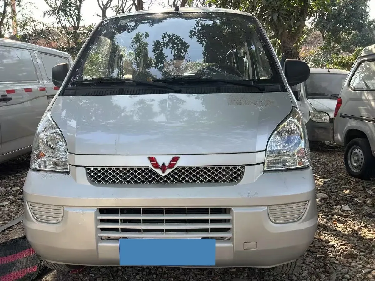 2025 DongFeng Forthing LingZhi 1.6L 116HP L4 5MT,autocango,china used car exporter,china ev exporter,chinese used car exporter,chinese used ev exporter