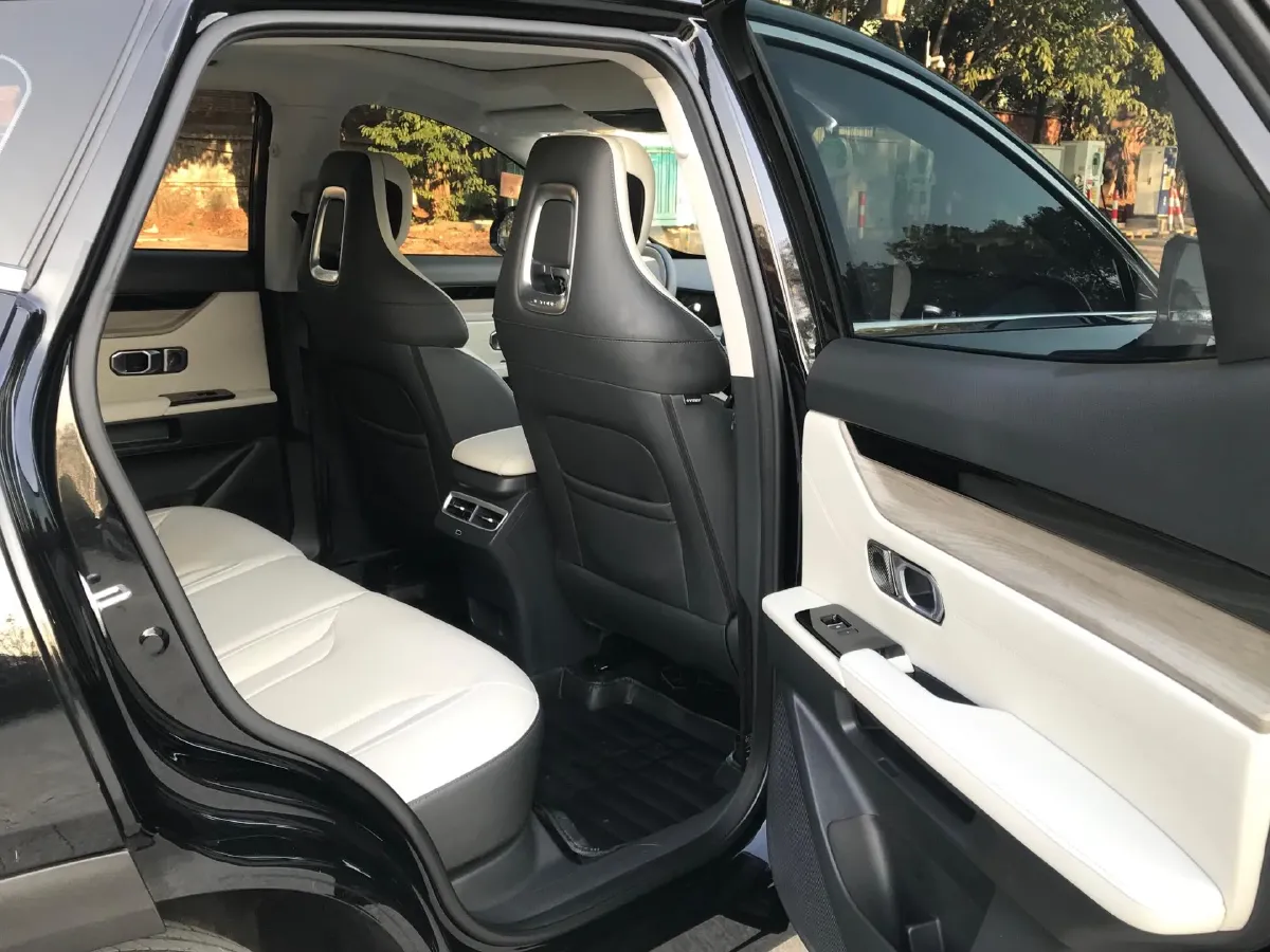 2024 Jetour DASHING 1.5T 156HP L4 6DCT,autocango,china used car exporter,china ev exporter,chinese used car exporter,chinese used ev exporter