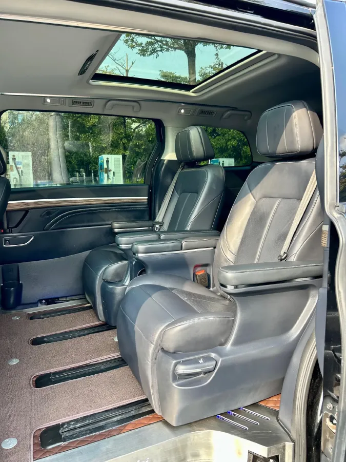 2021 GAC Trumpchi M8 2.0T 252HP L4 8AT,autocango,china used car exporter,china ev exporter,chinese used car exporter,chinese used ev exporter