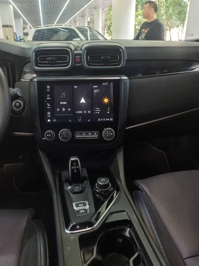 2019 LYNK&CO 03 New Energy 1.5T 180HP L3 7DCT PHEV 9.4KWH,autocango,china used car exporter,china ev exporter,chinese used car exporter,chinese used ev exporter