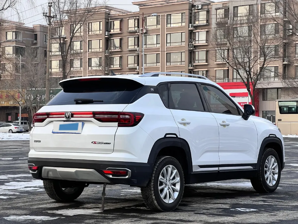 2019 ChangAn CS35 Plus 1.6L 128HP L4 5MT,autocango,china used car exporter,china ev exporter,chinese used car exporter,chinese used ev exporter