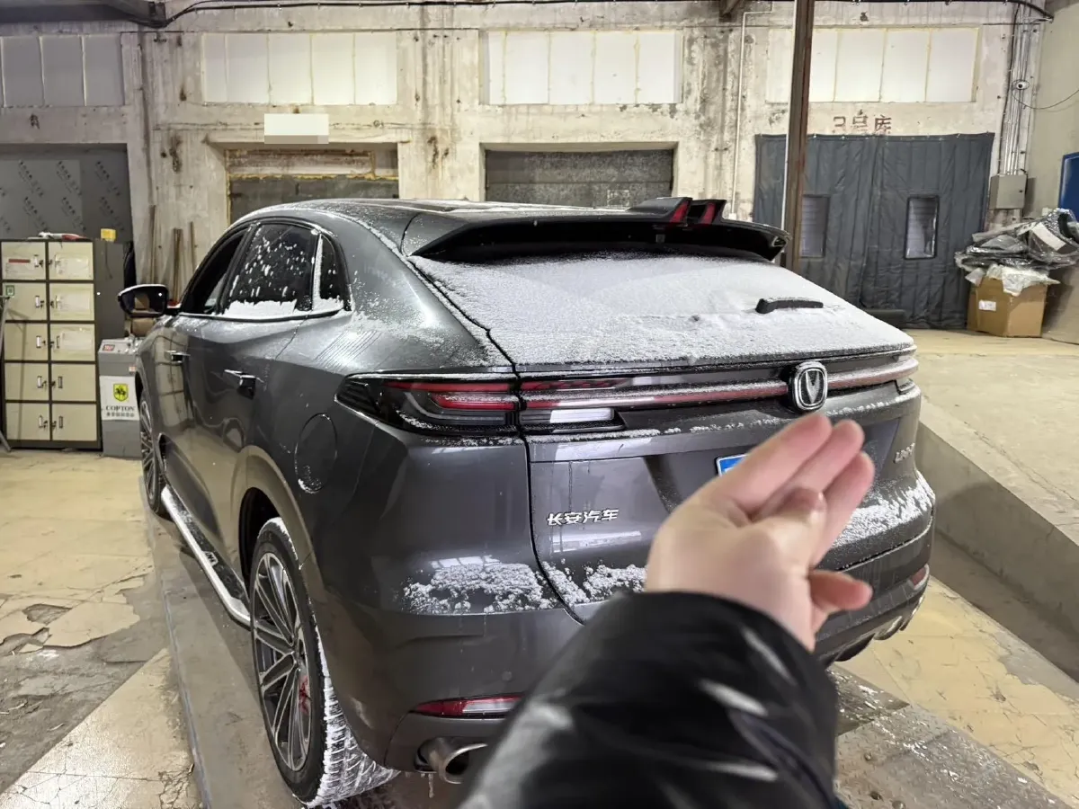 2021 ChangAn UNI-K 2.0T 233HP L4 8AT,autocango,china used car exporter,china ev exporter,chinese used car exporter,chinese used ev exporter