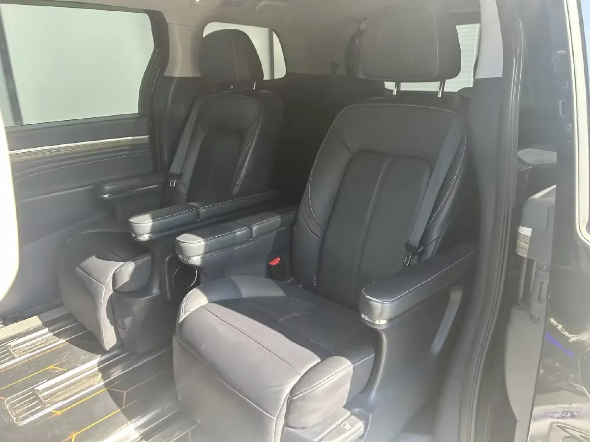 2021 GAC Trumpchi M8 2.0T 252HP L4 8AT,autocango,china used car exporter,china ev exporter,chinese used car exporter,chinese used ev exporter