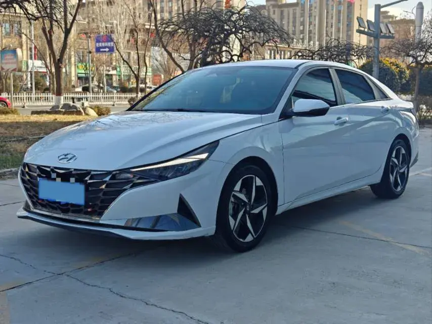 2022 Hyundai Elantra 1.5L 115HP L4 CVT